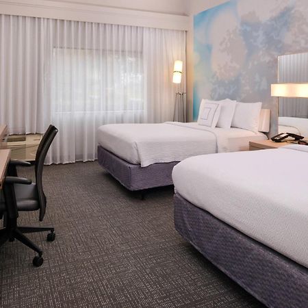Courtyard Beaumont Hotel Екстериор снимка